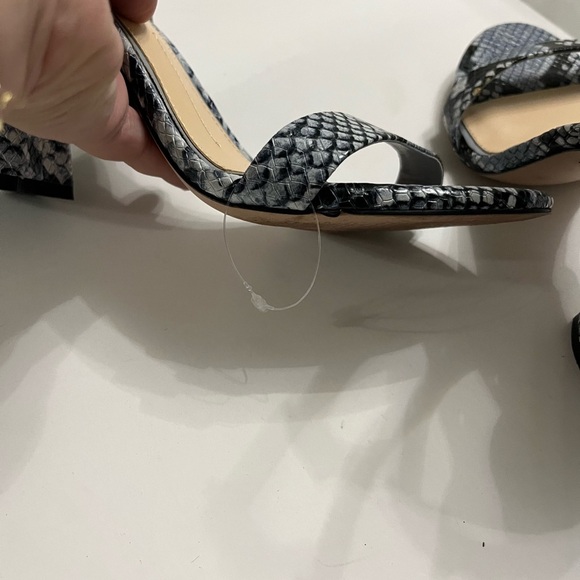 Gianni Bini Linyanne Snake Block Heel Sandal size 9 blue black - Picture 8 of 9